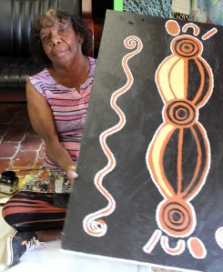 AUS Eumundi 15 Market Aboriginal artist.small