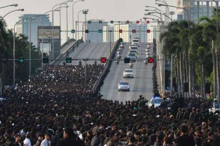 24_40193586_-_14_10_2016_-_thailand-king-politics-royal-royals-politics