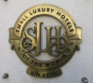 8-slh-logo