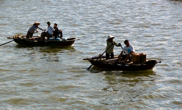 VNM Ha Long Bay 06 Coracles 2