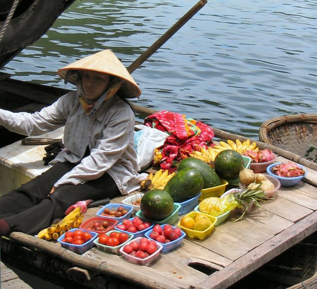 VNM Ha Long Bay 06 Vendor