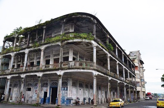 Colon Ruined hotel copy