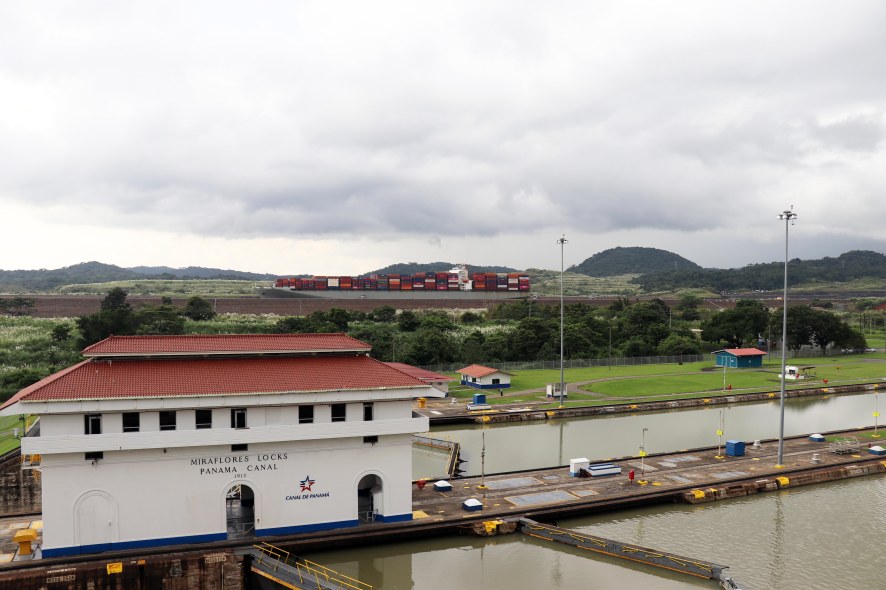 Miraflores + big ship